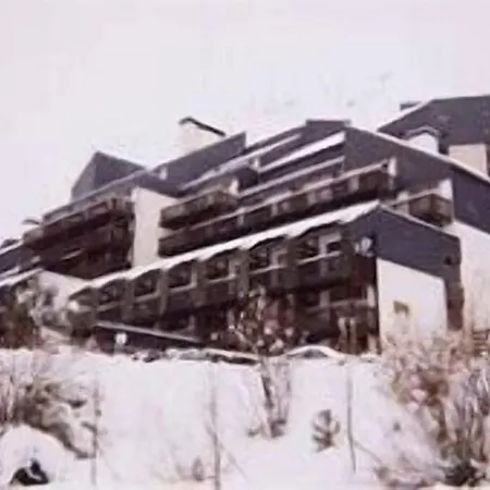 Апартаменты Joli Proche Des Telecabines Uvernet-Fours